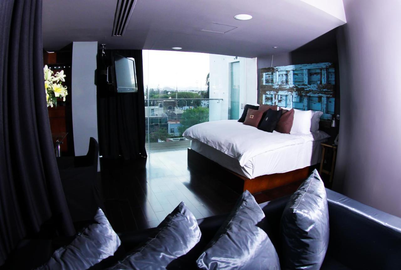 Demetria Hotel Guadalajara Bagian luar foto